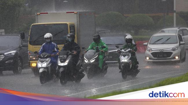 Cara Cek Prakiraan Cuaca saat Arus Mudik Natal-Tahun Baru 2024/2025