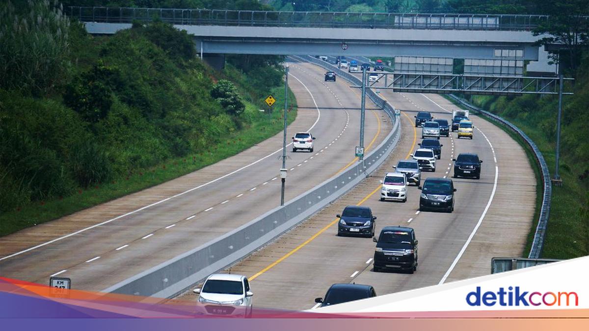 Info Arus Mudik Sore Ini: One Way Dilanjutkan hingga Tol Km 459 Salatiga