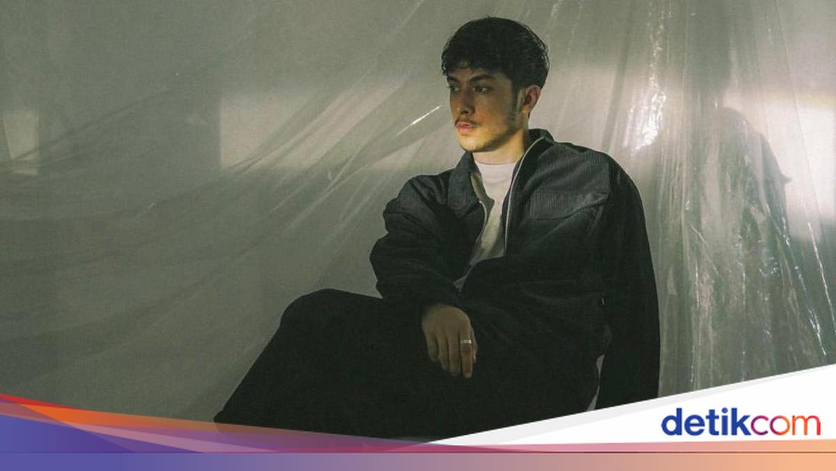 Aziz Hedra Dapat Kabar Bahagia di Momen Lebaran
