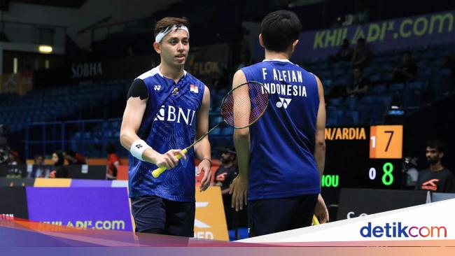 “Fajar Alfian and Muhammad Rian Ardianto Defeated in Quarterfinals of Badminton Asia Championships 2023 by Ong/Teo from Malaysia”