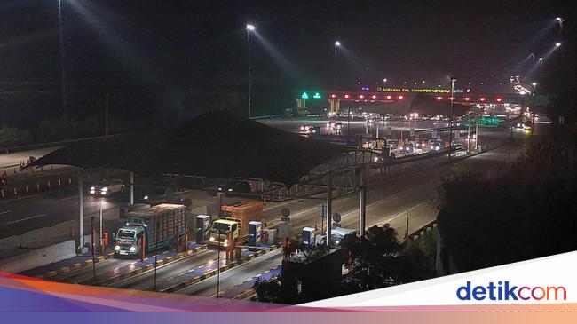 Traffic Engineering of One Way and Contraflow in Jakarta – Current Situation on Cikampek Highway.