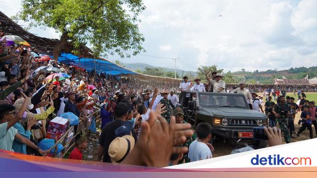 “Indonesian Minister of Defence Prabowo Subianto Visits Horse Race Track in West Sumatra”