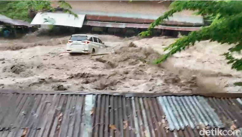 Cerita Warga Detik-detik Banjir Bandang Landa Sembahe