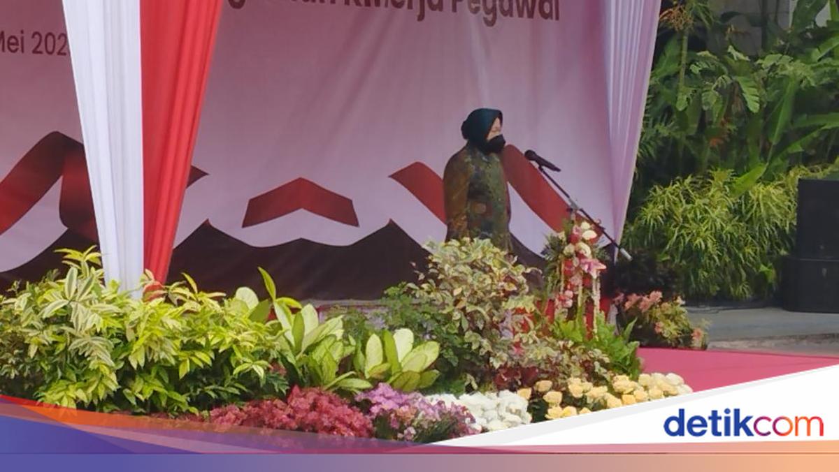 Risma: Ada Staf 20 Tahun di Tempat Sama karena Lupa Semua Ilmunya