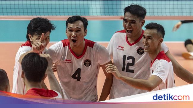 “Indonesian Men’s Volleyball Team Wins Gold at SEA Games 2023 in Phnom Penh”