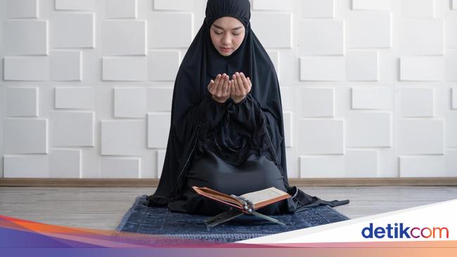 Doa Setelah Sholat Zuhur, Yuk Diamalkan Tiap Hari!