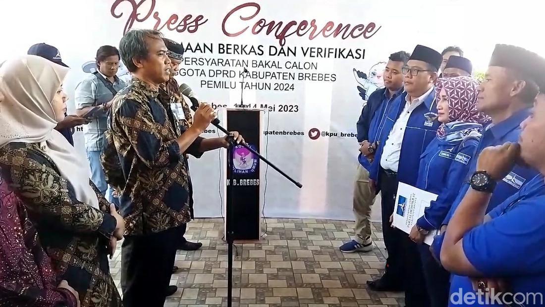 KPU Brebes Kembalikan Berkas Pendaftaran Bacaleg 2 Parpol, Ini Alasannya