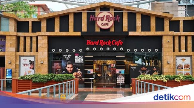 “Hard Rock Cafe Sentosa in Singapore Permanently Closes Due to Area Redevelopment Plans”