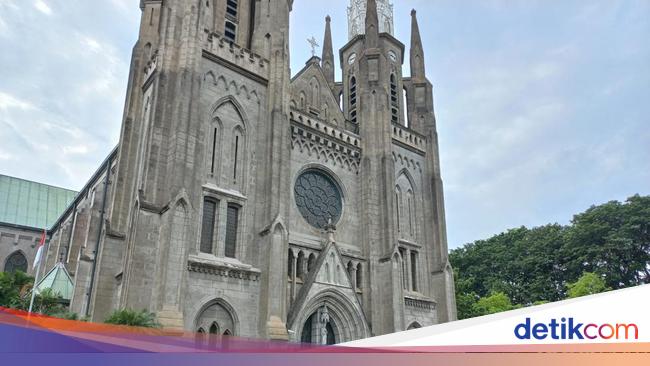 6 Tempat Parkir Misa Natal 2024 di Gereja Katedral Jakarta, Cek di Sini!