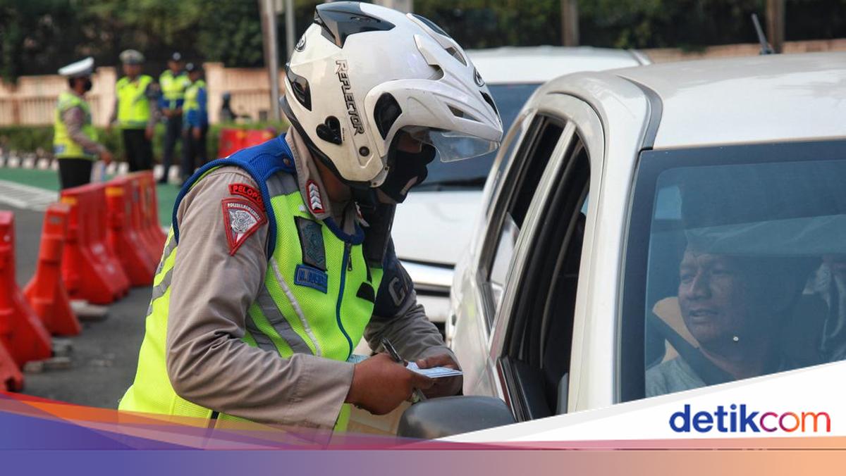 Terapkan Tilang Manual, Polisi di Palembang Bidik Pemicu Kecelakaan