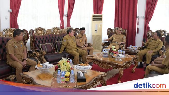 Pj Gubernur Sulbar Semua Opd Segera Transformasi Ke Tanda Tangan Digital