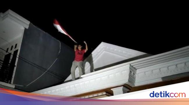 Kisah Haru Kevin Silaban, Tegar Kibarkan Merah Putih Usai Ayah Wafat