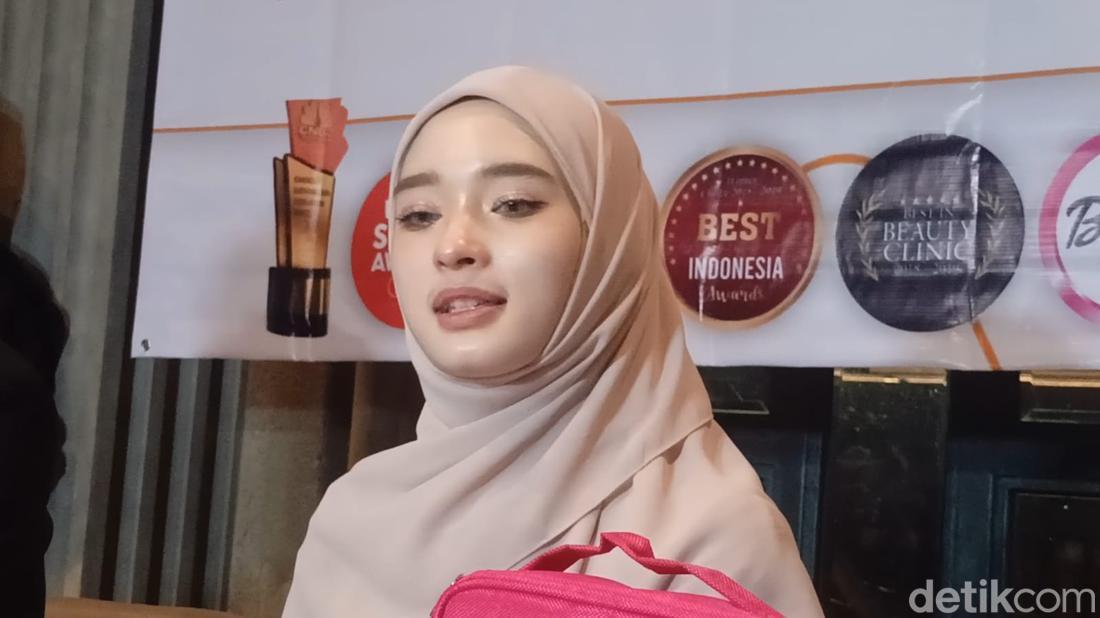 Curhat Inara Rusli Mohon Kekuatan Diminta Pakai Dan Lepas Cadar Oleh ...