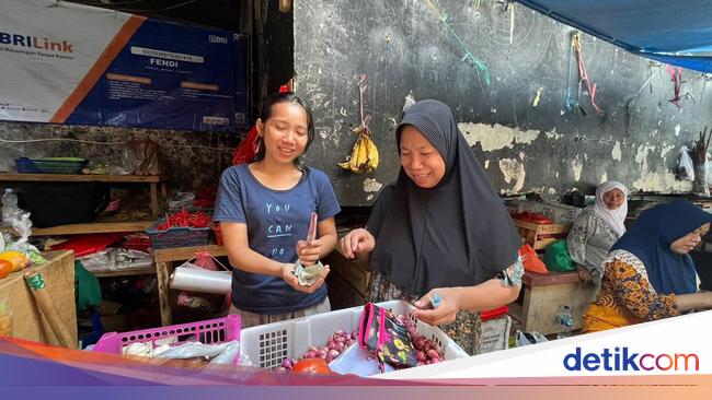 Keren! Belanja di Pasar Tradisional Bisa Pakai QRIS