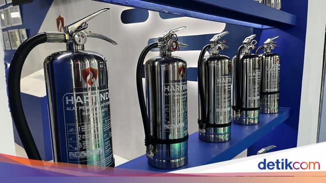 Baterai Kendaraan Listrik Tidak Bisa Dipadamkan dengan APAR Biasa, Ini ...