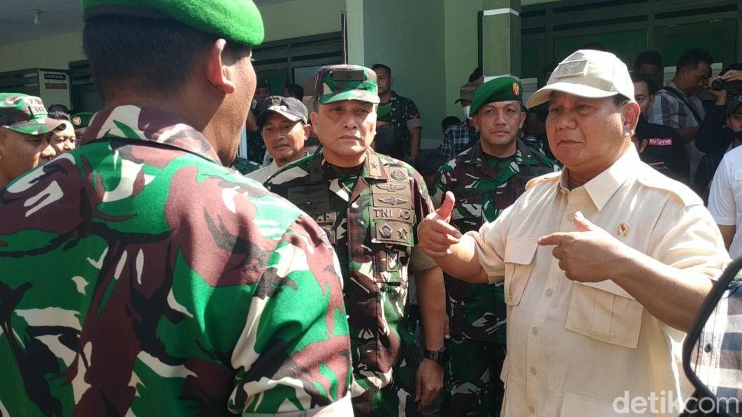 Teriakan 'I Love You' Sambut Kedatangan Prabowo Di Tanah Kelahiran SBY