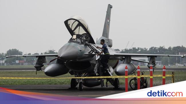 Inspeksi Akan Lebih Detail Lewat Cuci Manual Jet Tempur F-16