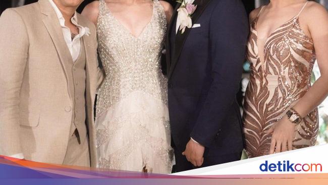 Begini Suasana Resepsi Pernikahan Enzy dan Molen di Bali
