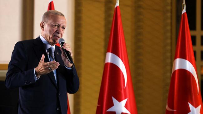 Erdogan Ancam Militan Kurdi di Suriah: Letakkan Senjata Atau Dikubur!