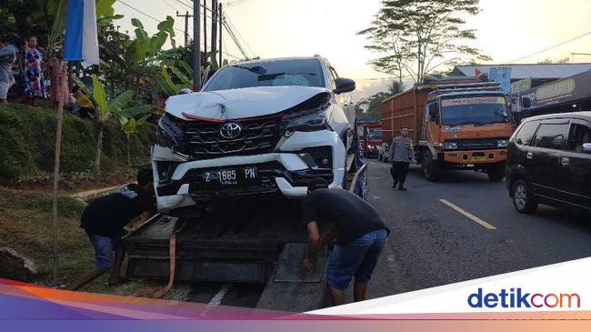 Kondisi Wabup Pangandaran Usai Mobilnya Terlibat Tabrakan Beruntun 