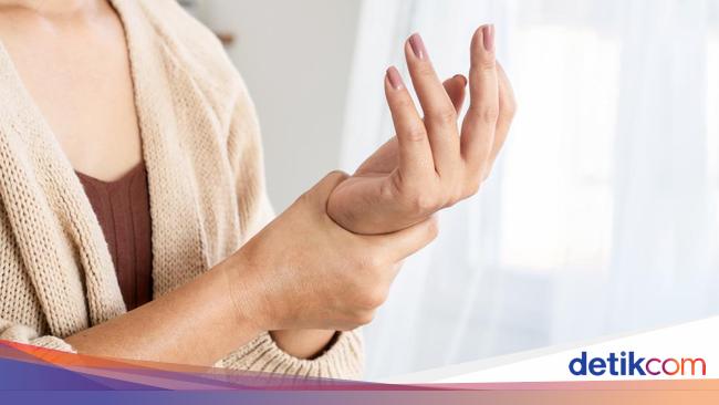 Kenapa Tangan Sering Kesemutan? Ini 10 Penyebab dan Cara Mengatasinya