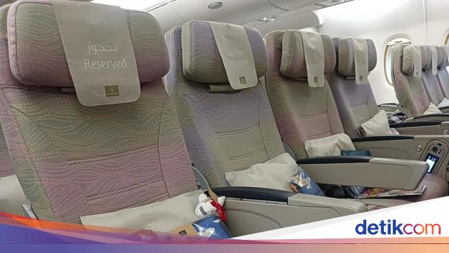 jas siap tangani operasional pesawat penumpang... Penampakan Kabin Mewah Pesawat Terbesar di Dunia Airbus A380-800