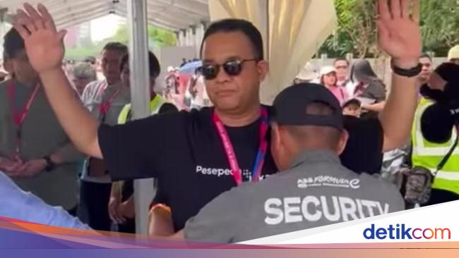 Former Jakarta Governor Anies Baswedan buys ticket to watch Formula E with family