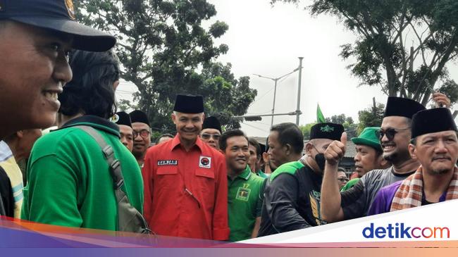 PDI Perjuangan Candidate Ganjar Pranowo Visits DPW PPP Office in Jakarta