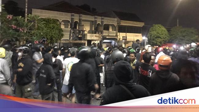 Brawl Erupts in Yogyakarta, Prompting Police Response and Road Closures