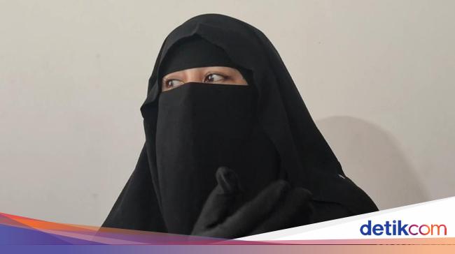 Jadi Tempat Curhat Para Artis, Umi Pipik: Kita Saling Menguatkan