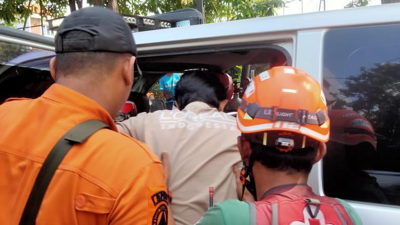 Biker Di Surabaya Tewas Tertabrak Mobil Setelah Bersenggolan Sesama Motor