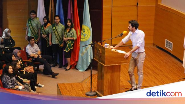 Praktisi Industri Mulai Mengajar, Benarkah Doktor di Kampus Kalah