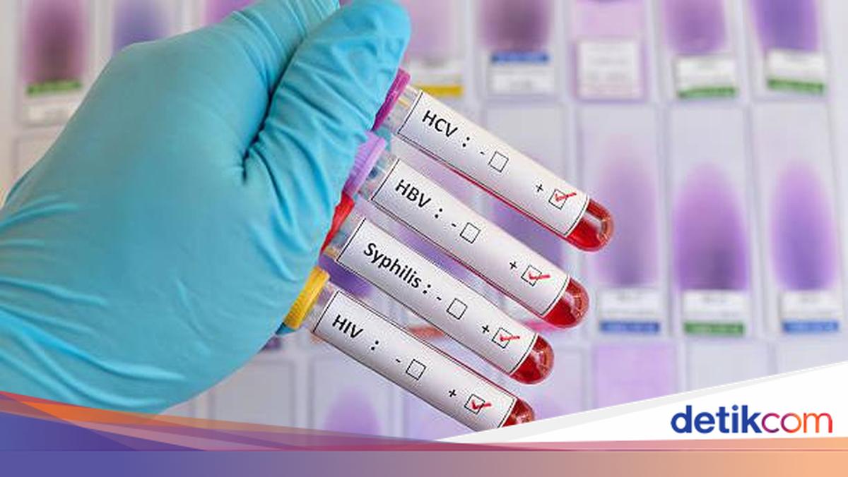 Prezervativdagi ulkan xorozlar pornosi