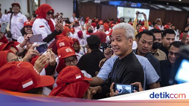 Ganjar Pranowo Praises Jokowi’s Leadership as Reason for Presidential Candidacy