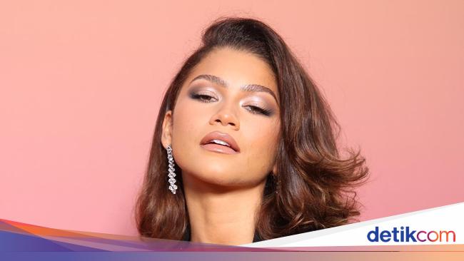 Zendaya sarebbe stata allontanata da un ristorante in Italia a causa del suo vestito, ma lei ha smentito le voci