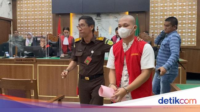 Bripda Haris Sitanggang on trial for murder of online taxi driver Sony Rizal Taihitu