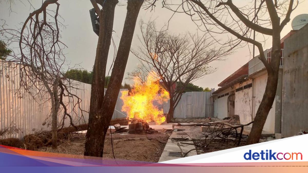 Sebulan Berlalu, Semburan Api di Rest Area Tol Cipali Masih Berkobar