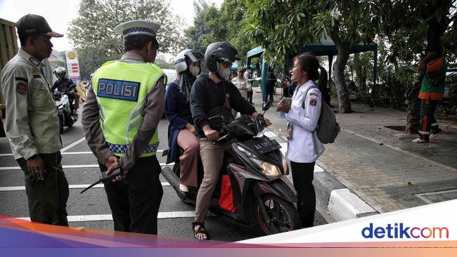 Trials for Vehicle Ticket Fines Begin in Jakarta for Failing Emission Test