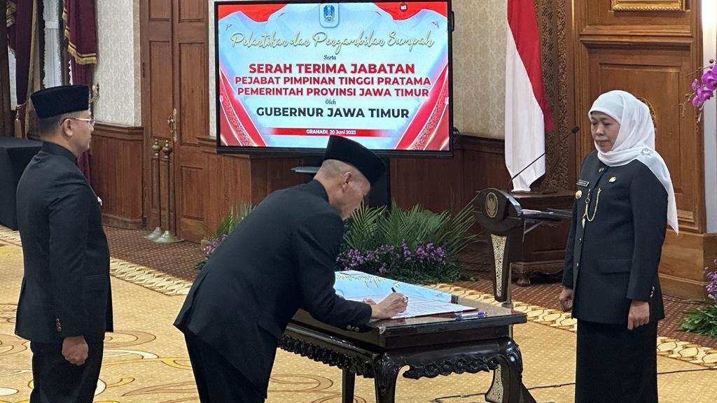 Gubernur Khofifah Lantik 6 Pejabat Eselon II Pemprov Jatim, Berikut ...