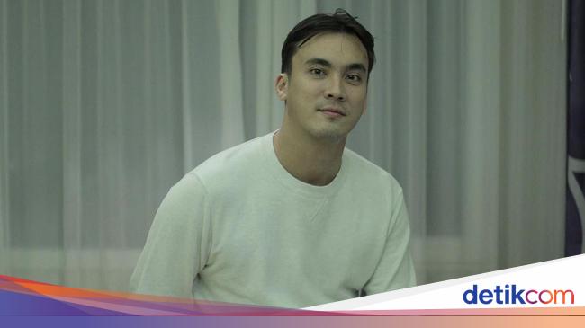 Biodata Rendy Kjaernett yang Diisukan Jadi Selingkuhan Syahnaz