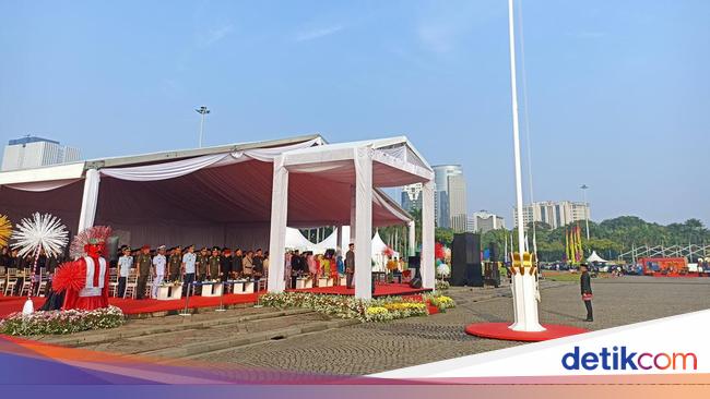 Heru Budi Jadi Inspektur Upacara Hut Dki Jakarta Ke 496 Di Monas 7884