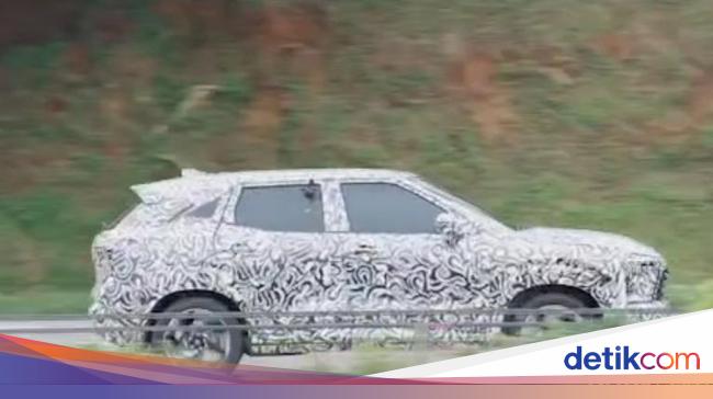 Spy Shots of Mitsubishi XFC Testing on Trans Java Toll Road Ahead of GIIAS 2023 Exhibition