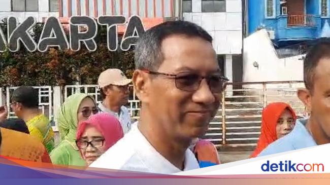 Acting Governor of DKI Jakarta Smiles When Asked About Telephone Contact with Ganjar Pranowo