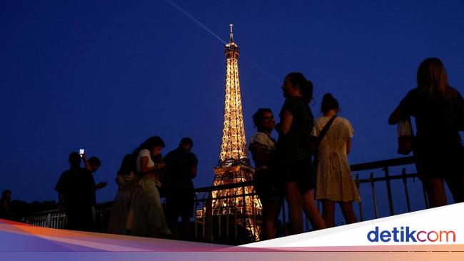 French Police Release Two Men Suspected of Complicity in Rape of Mexican Tourist at Eiffel Tower