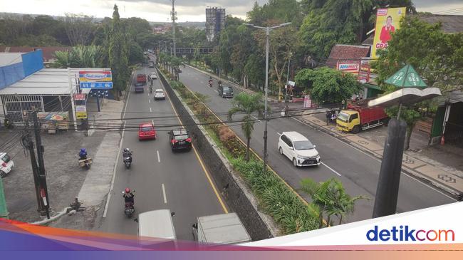 Ruas Jalan Kota Malang Masih Lengang saat Long Weekend Idul Adha