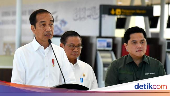 Jokowi Soal Baliho Bareng Prabowo Foto Saya Juga Dipasang Pdip Nasdem