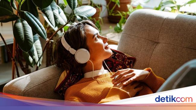 Jangan Keseringan Pakai Headset, Ada Efek Sampingnya!