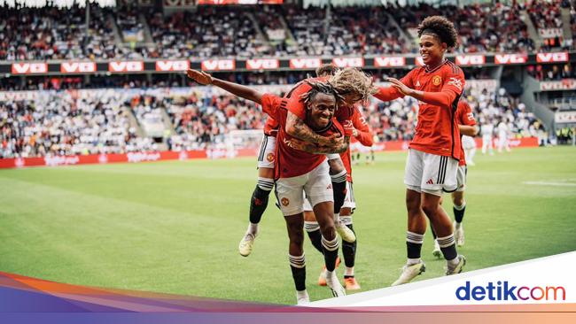 Manchester United Defeats Leeds United 2-0 in Oslo Pre-Season Match