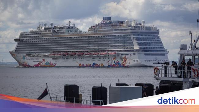 Genting Dream Kapal Pesiar Termewah Di Asia 0947