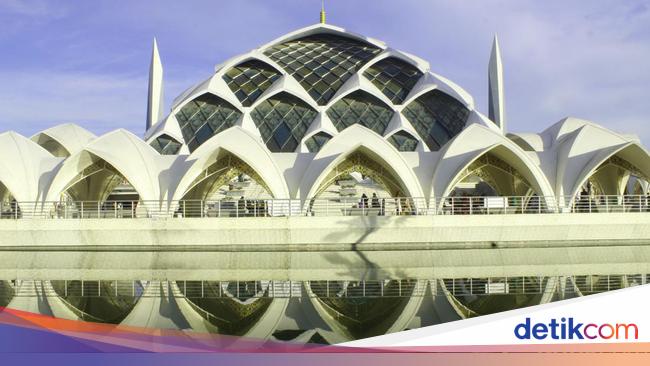 Kemegahan Masjid Al Jabbar yang Sisakan Utang